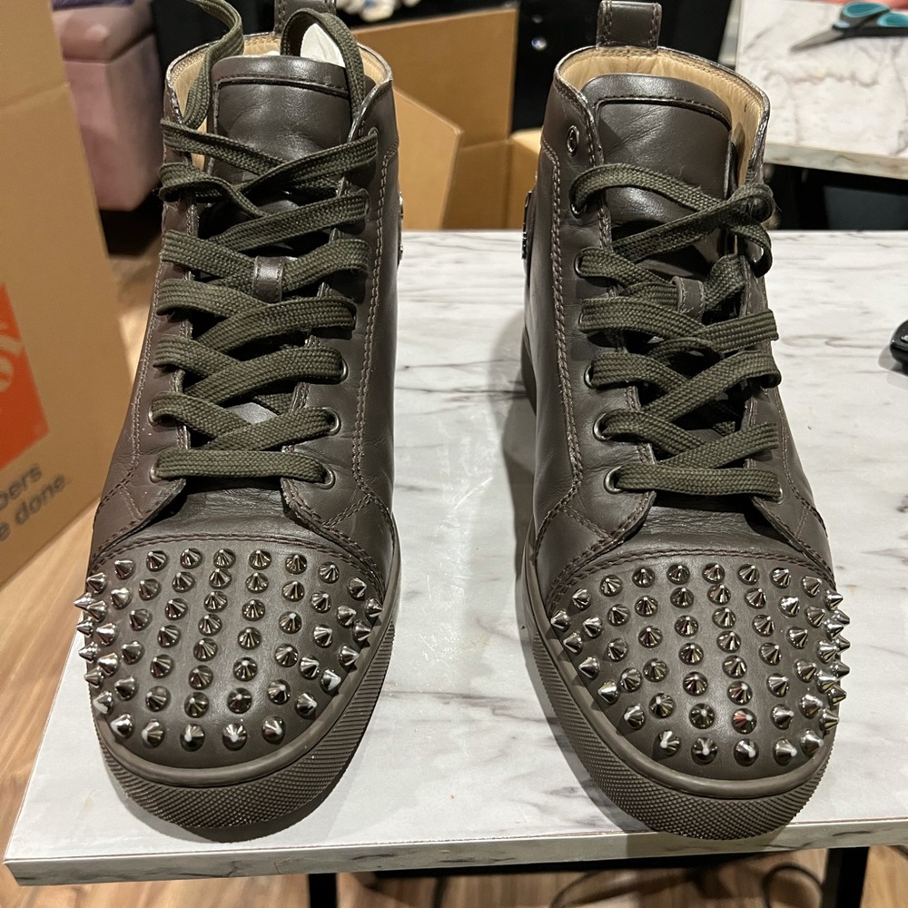 Christian louboutin shoe